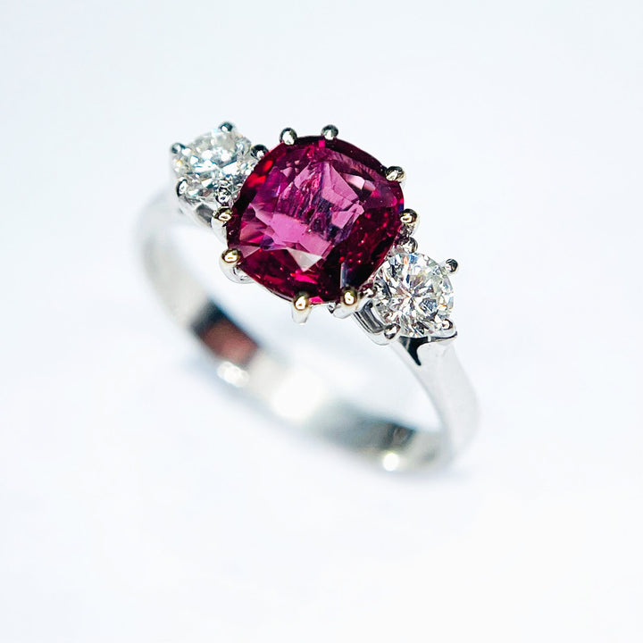 Каподагли золотое кольцо 18KT Thai Ruby 1,24CT и бриллианты