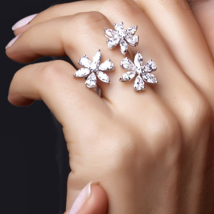 Zydo triple flower ring with pear, marquise and round diamonds rose gold 53613
