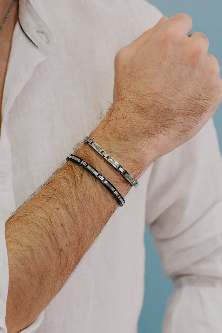 Comete Textured bracelet in steel and black PVD UBR979