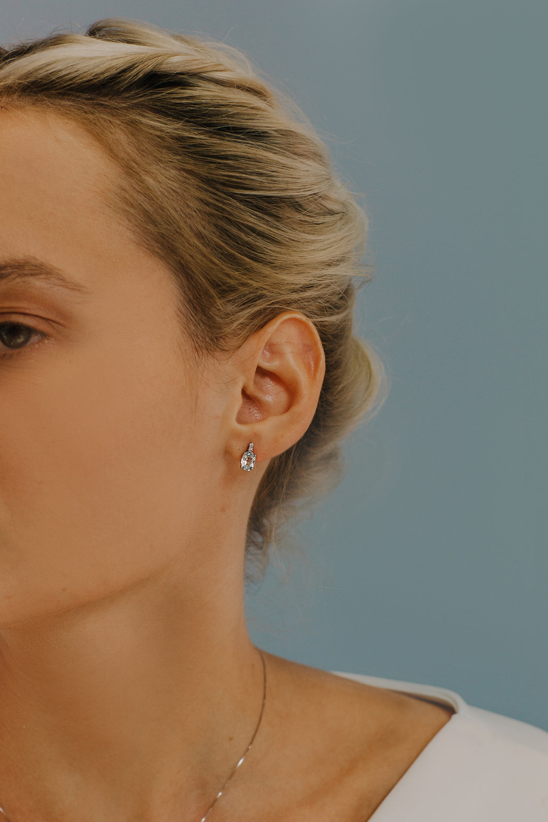 Comete Earrings in Gold, Diamonds and Oval Aquamarine ORQ231