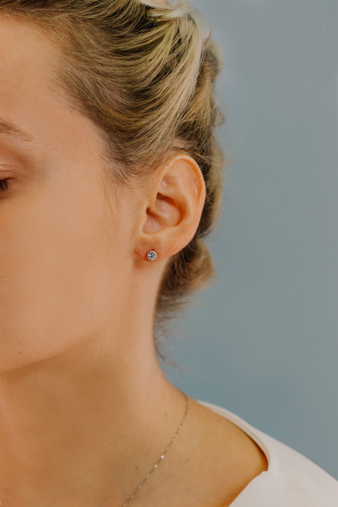 Comete Earrings in Gold, Diamonds and Round Aquamarine ORQ226