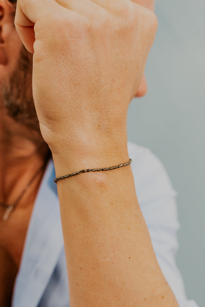 Comete-Armband aus brüniertem und poliertem Silber, Diamant, schwarzen Spinellen UBR1261