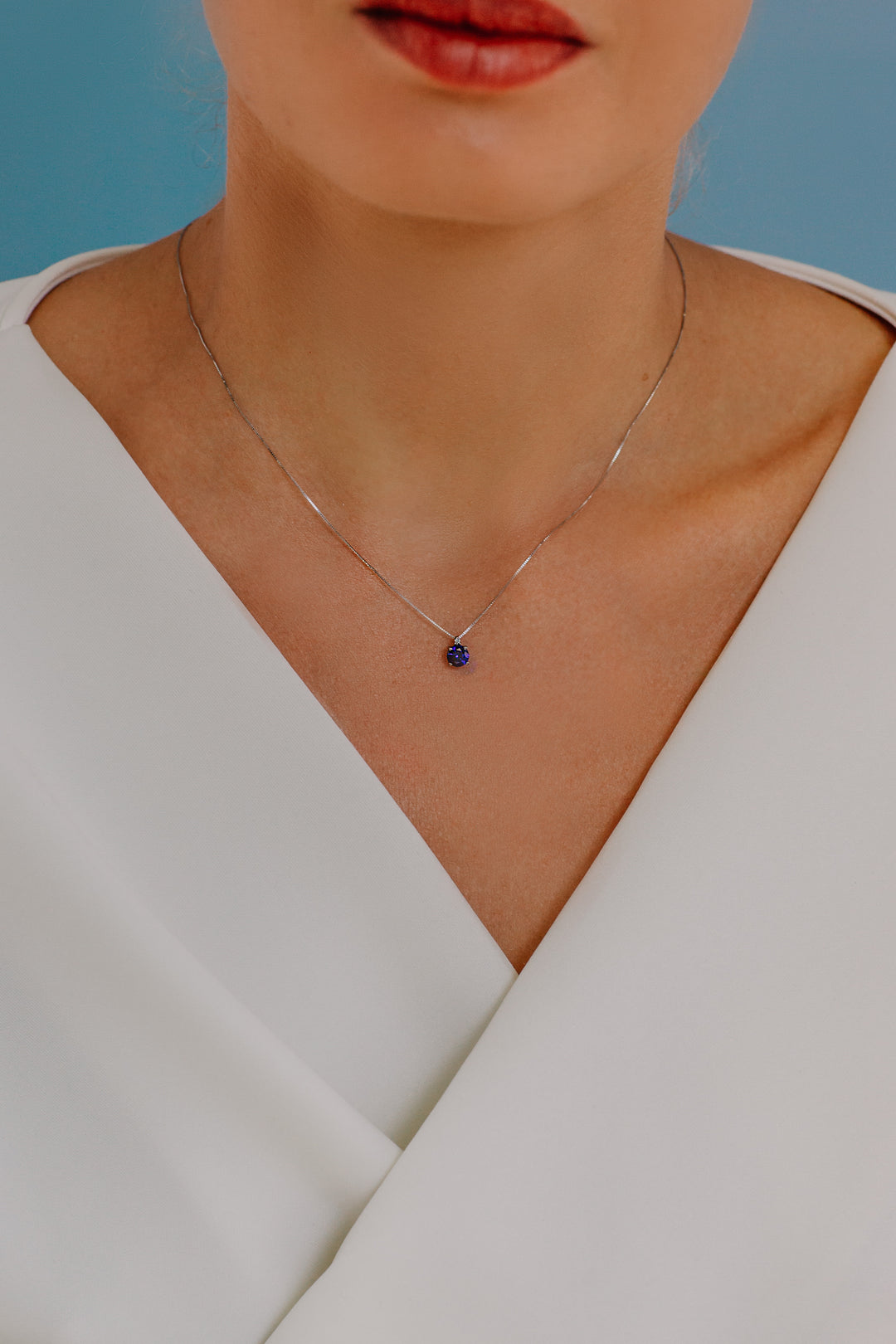 Comete-Halskette aus Gold, Diamant und rundem blauem Saphir GLB1388