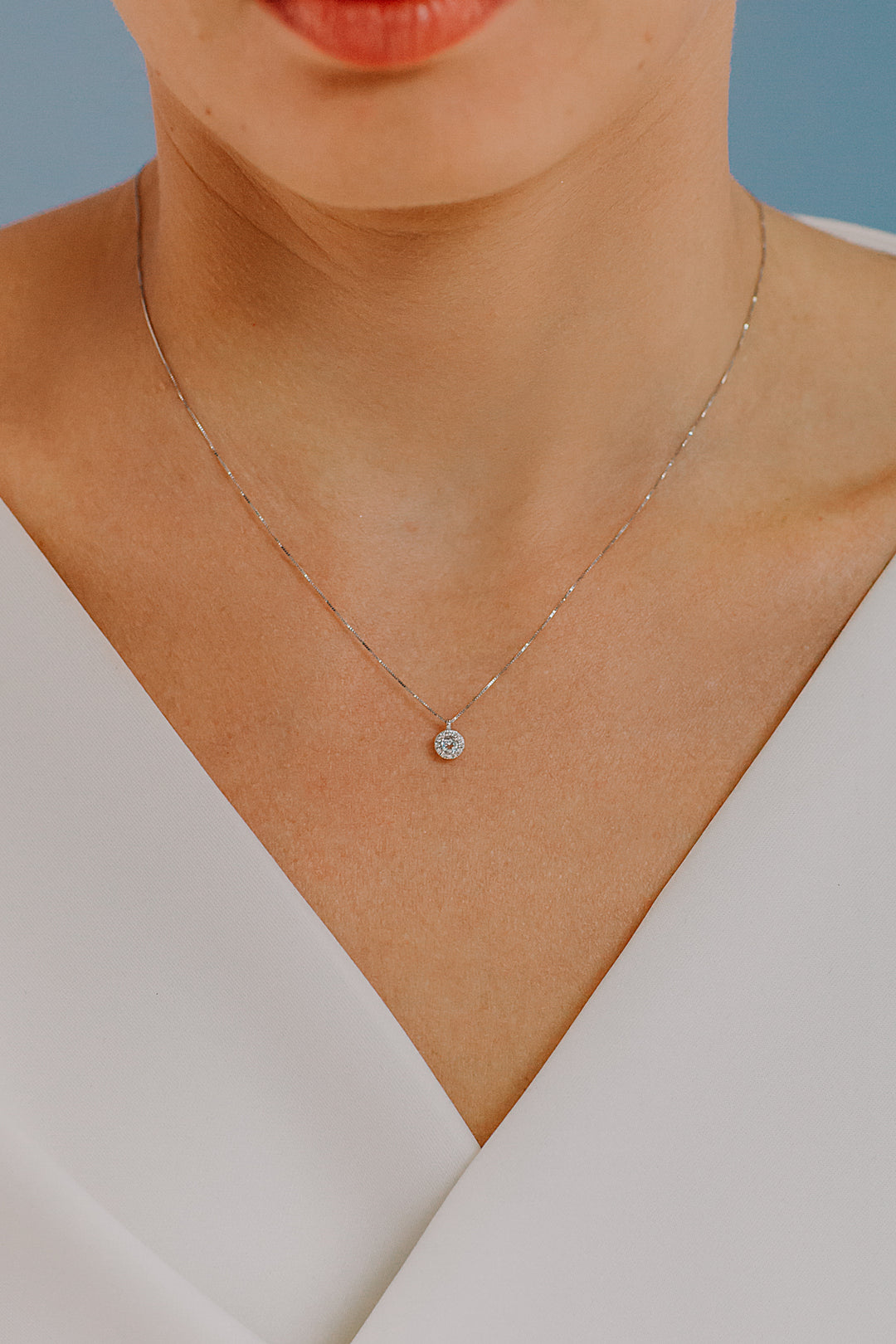 Comete Round Necklace in Gold, Diamonds and Aquamarine GLQ262