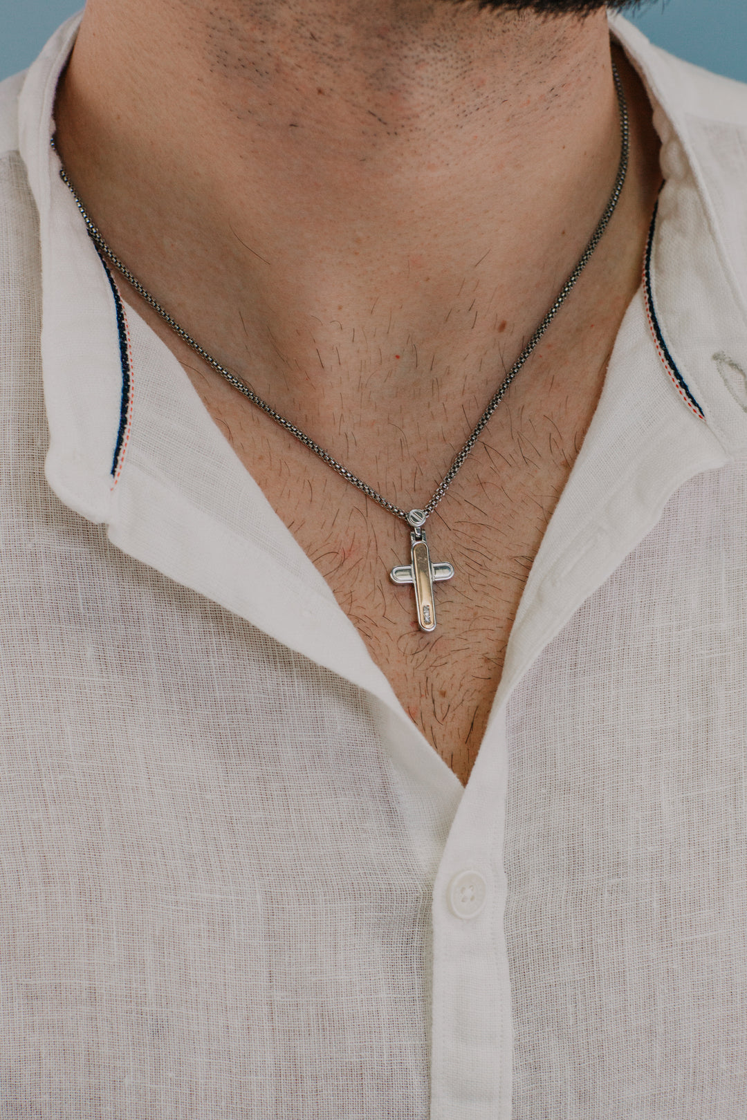 Comete-Kreuz-Halskette aus Stahl und Diamanten UGL701