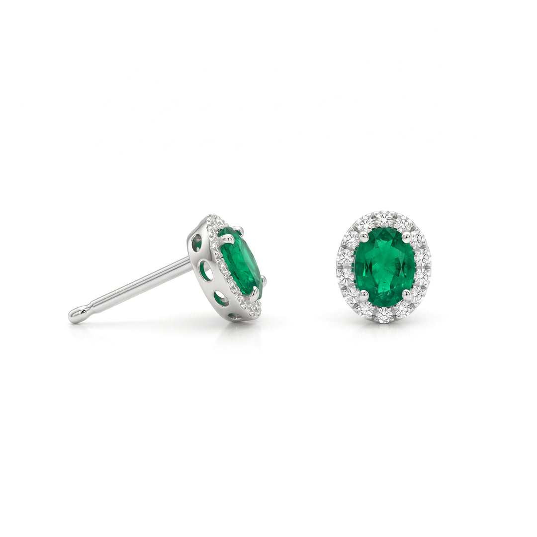Nihama ou émeraude ovale 18 carats 5x4 avec entourage de diamants NO5184O4BE