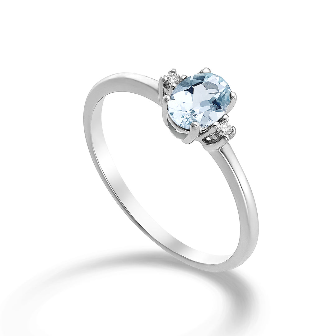 Nihama, ein 9 Karat ovaler Aquamarin mit 6 x 4 ct. 0,30 Durchm. 0,02 ct NA5072R4AM