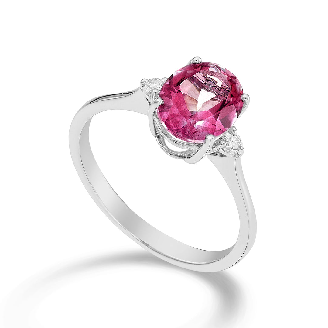 Nihama, ein ovaler rosa Topas aus 18 Karat, 7x9 ct.2,10 Durchm. ct.0,08 NA5143O4TPPK