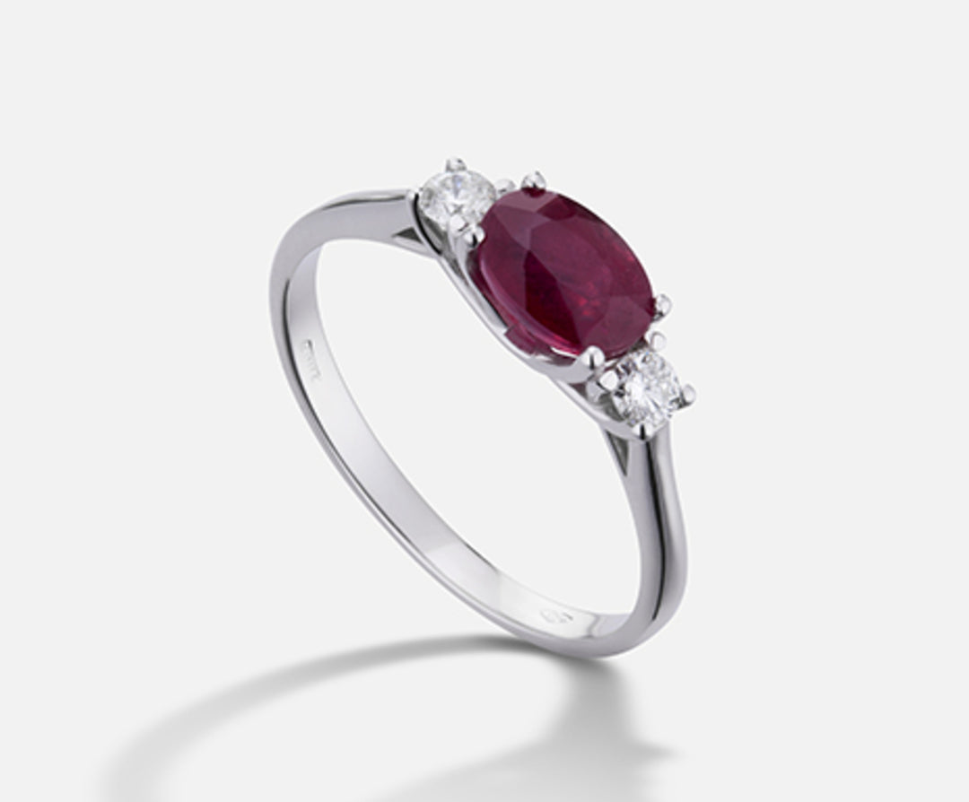 Nihama ein 18k Rubin n. Oval 7x5 ct.0,85 Durchmesser ct.0,16 NA5113O4RBN085