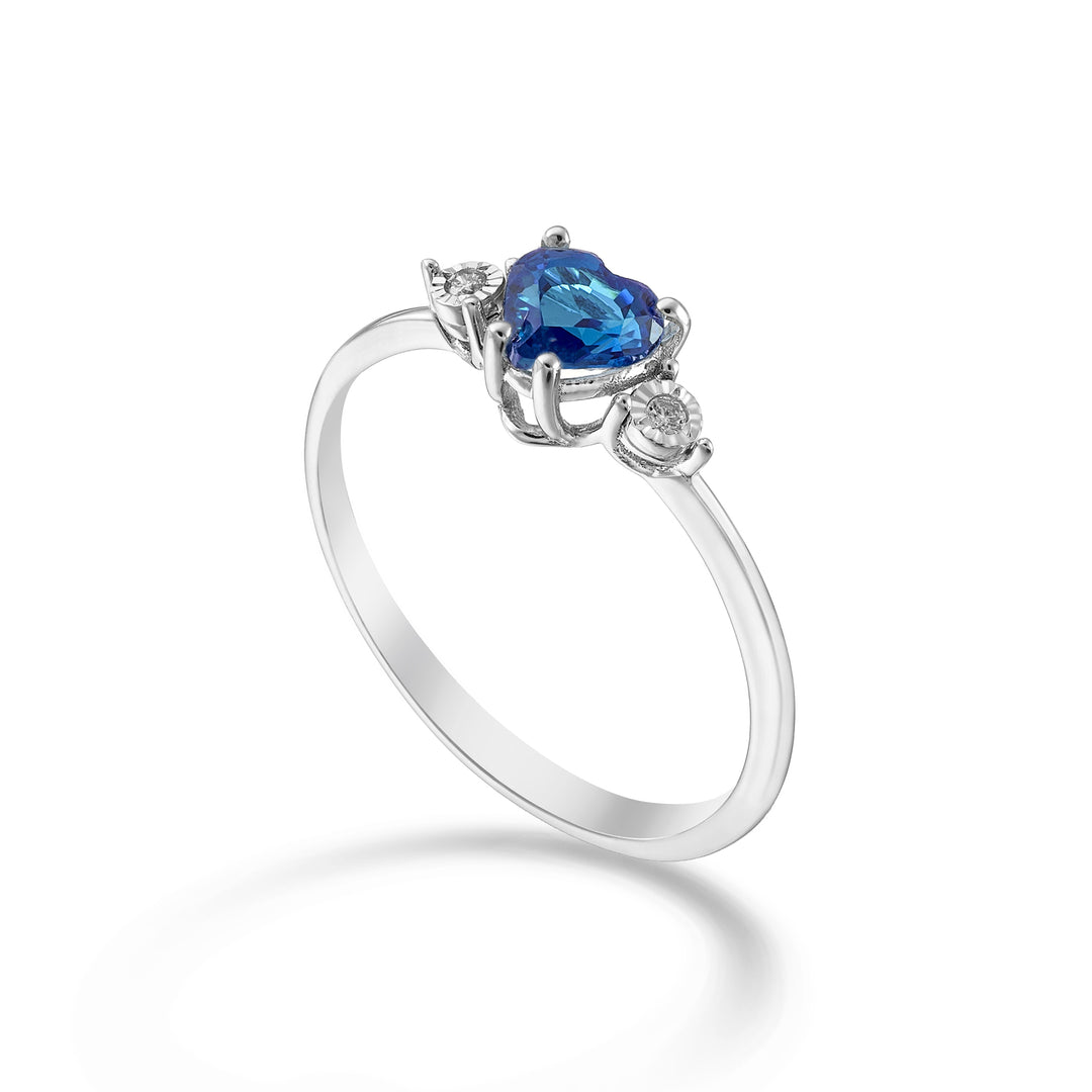 Nihama un saphir coeur 18 carats 5x5 et diamants latéraux NA5215O4ZFR