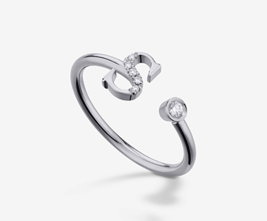 Golay an 9k letter s big white gold diam. ct.0.06 GAFSD2R4