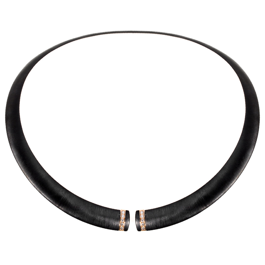 Golay choker in textured black titanium with 18k rose gold elements, set with diamonds, medium size GD013O3DINETX_M