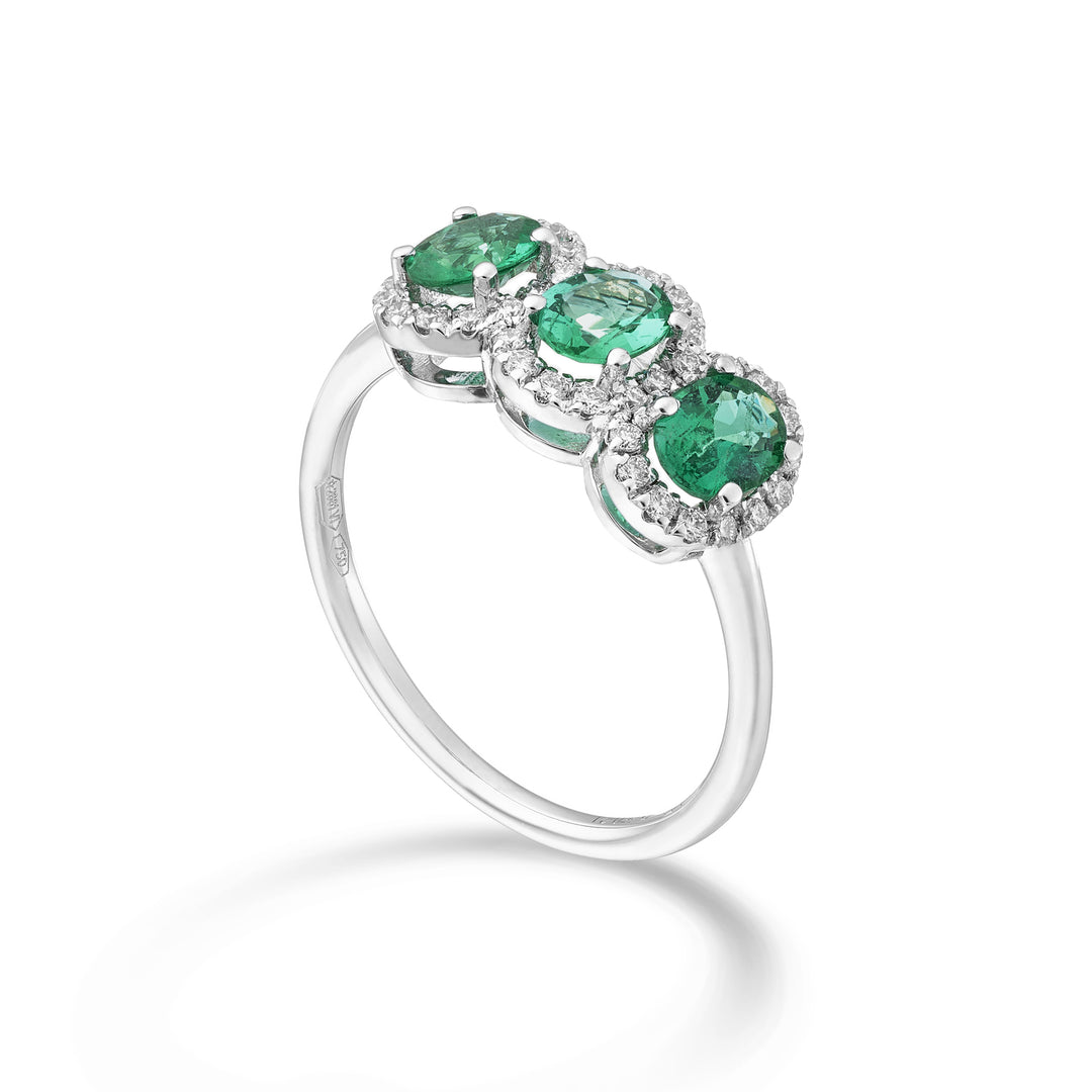 Nihama, ein 18-karätiger Smaragd-Trilogie-Oval von 5 x 4 ct. 0,90 Durchm. 0,21 ct NA5194O4BE54