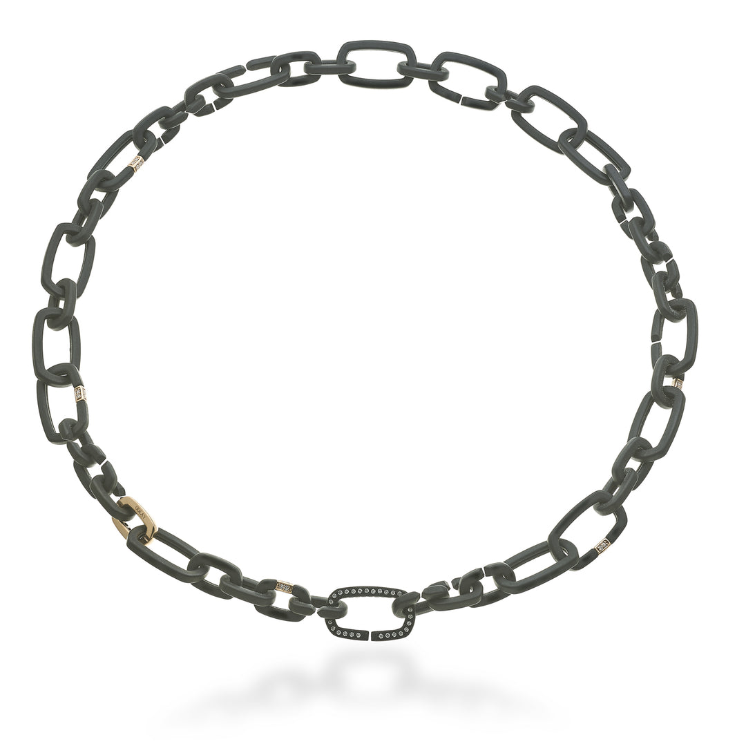 Golay-Kettenhalskette aus schwarzem Titan, mit fünf mit Diamanten besetzten Würfeln und einem kleinen, glatten, glänzenden Ring aus 18 Karat Roségold, mit einem großen Ring aus Titan, besetzt mit Diamanten GD014O3DINE