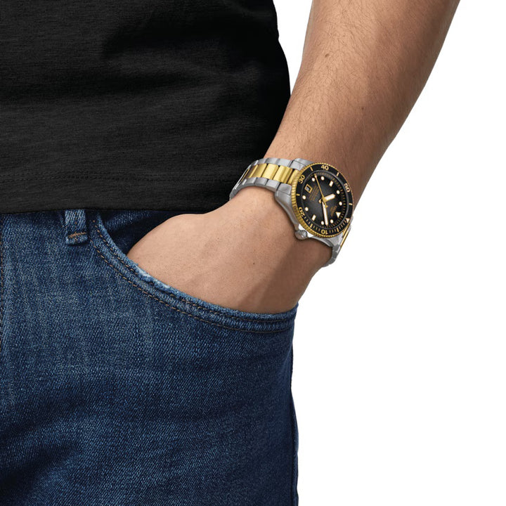 Tissot Watch Seastar 1000 Powermitic 80 40 mm Grijs automatisch staal PVD -afwerkingen Geelgoud T120.807.22.051.00