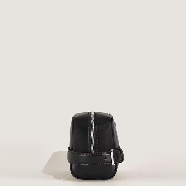 Trousse de toilette en cuir Montblanc Meisterstück noir 220408