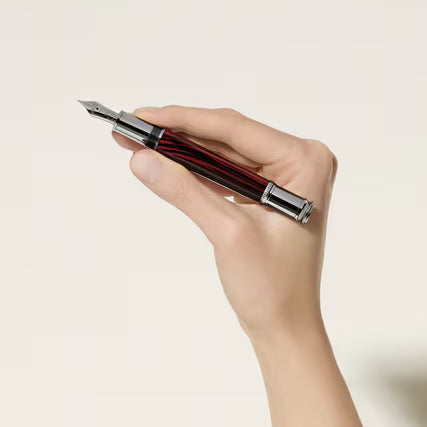 Montblanc Füllfederhalter Writers Edition Homage to Bram Stoker Limited Edition Spitze M 133418