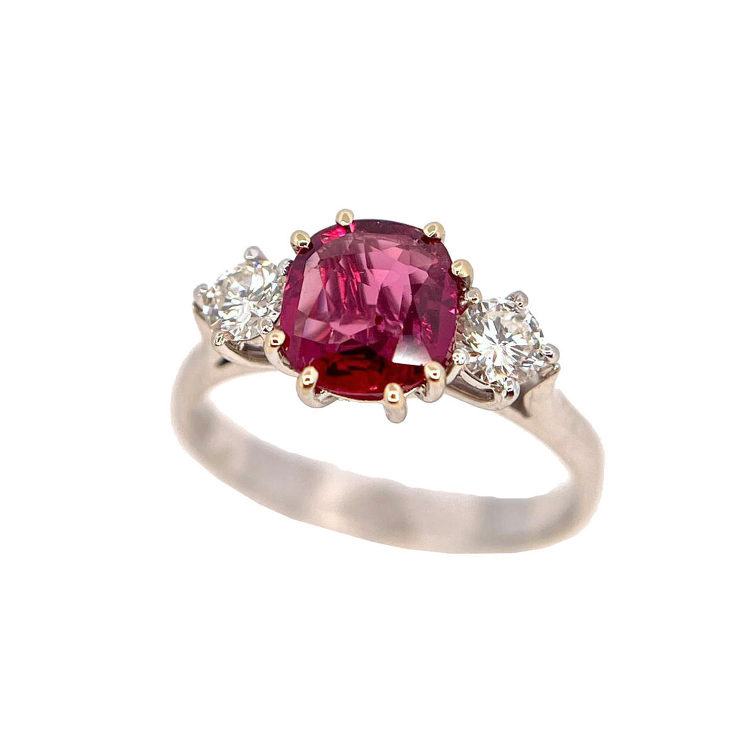 Каподагли золотое кольцо 18KT Thai Ruby 1,24CT и бриллианты